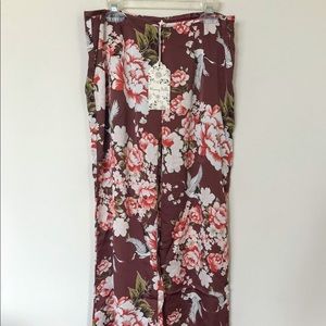Honey Belle Floral Print Pants Size Medium